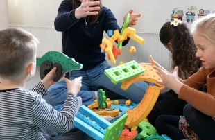 More play. Less noise.